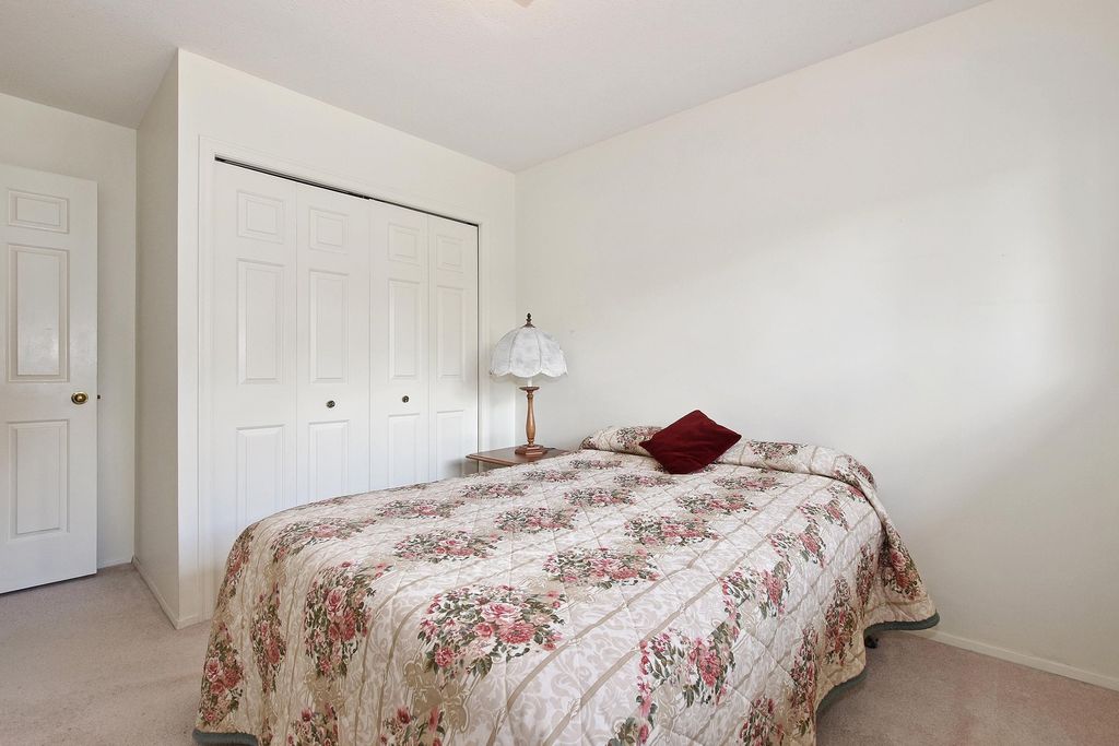 listing image 1100960248504377267