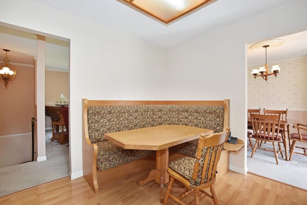 listing image 1104526244963397721