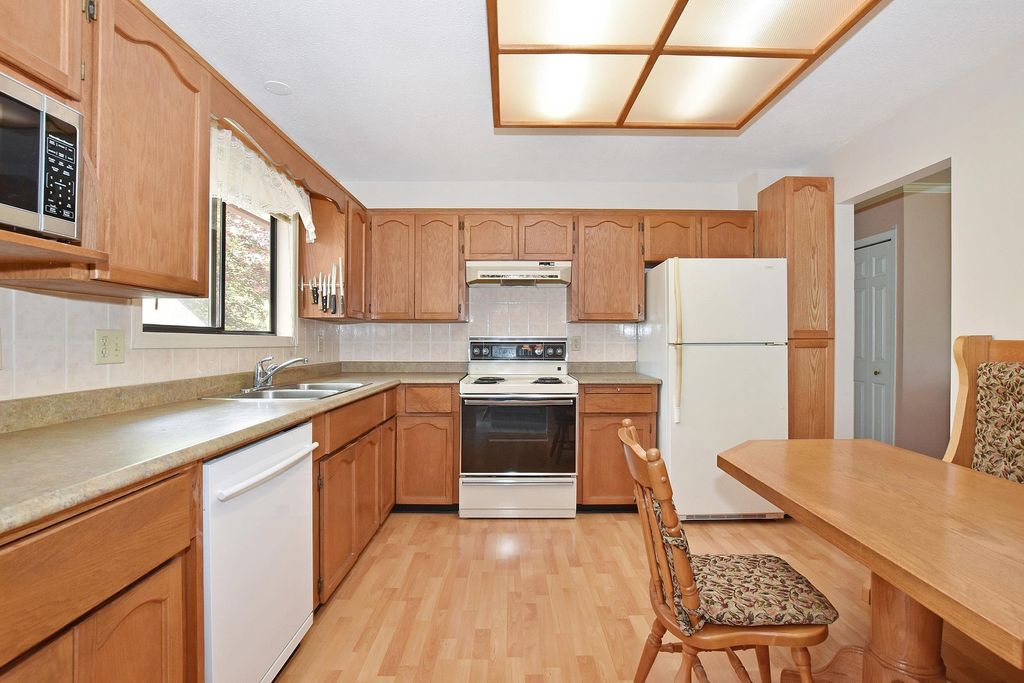 listing image 1103775690064594467