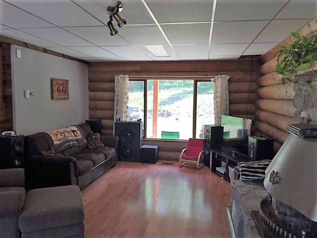 listing image 1108487219989931506