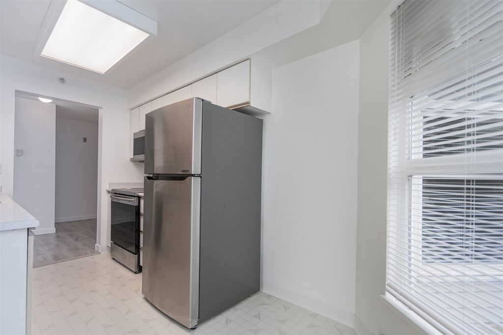 listing image 1102015519192462087