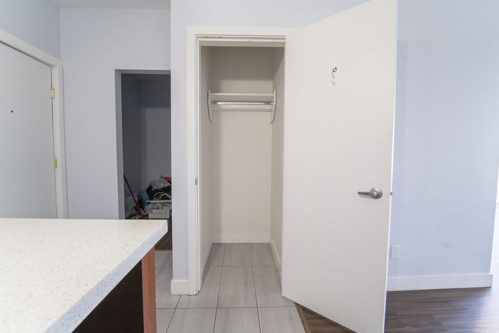 listing image 1103947818532803884