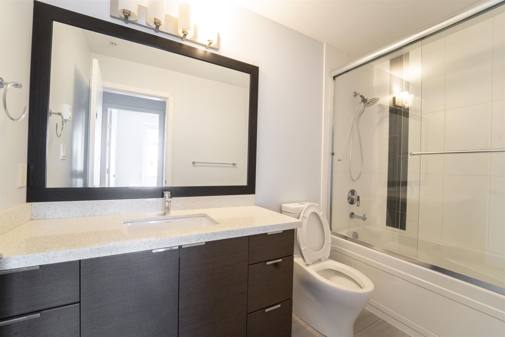 listing image 1100193049239052598