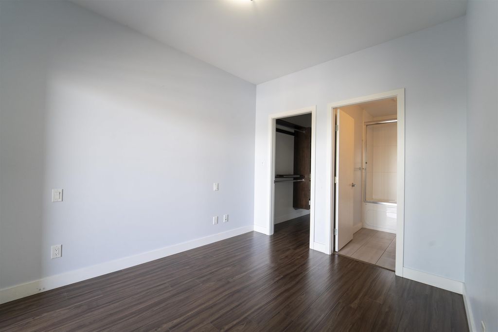 listing image 1100103105510250686