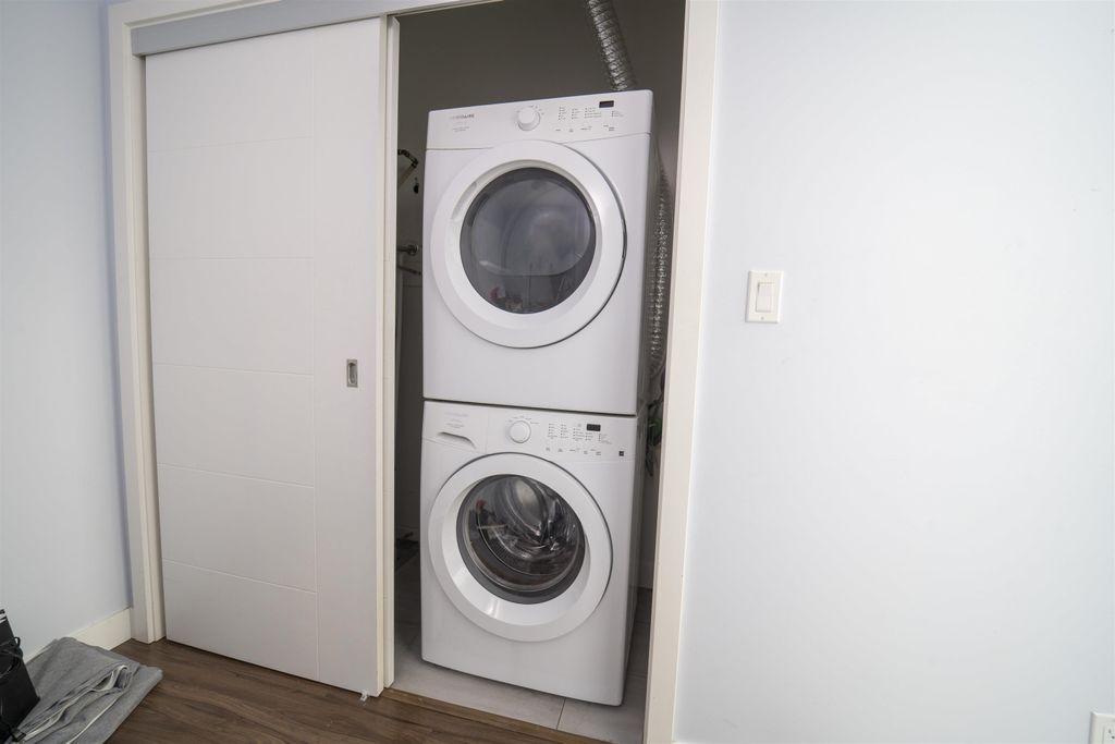 listing image 1102212948847484387