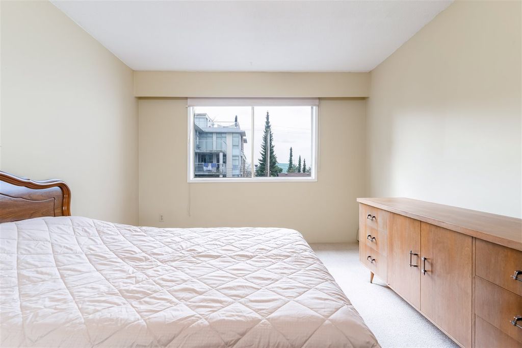 listing image 1106925418692406325