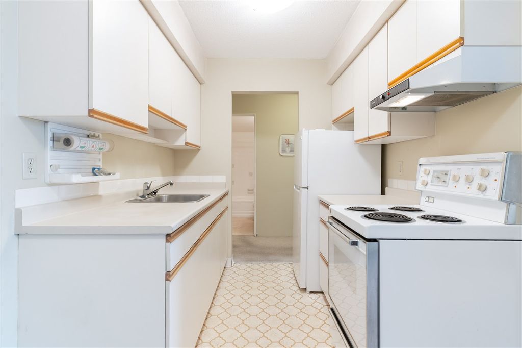 listing image 1103383418558505985