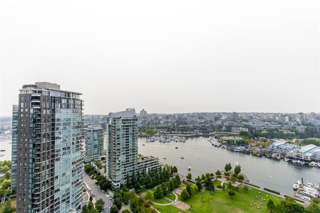 listing image 1103657550118029087