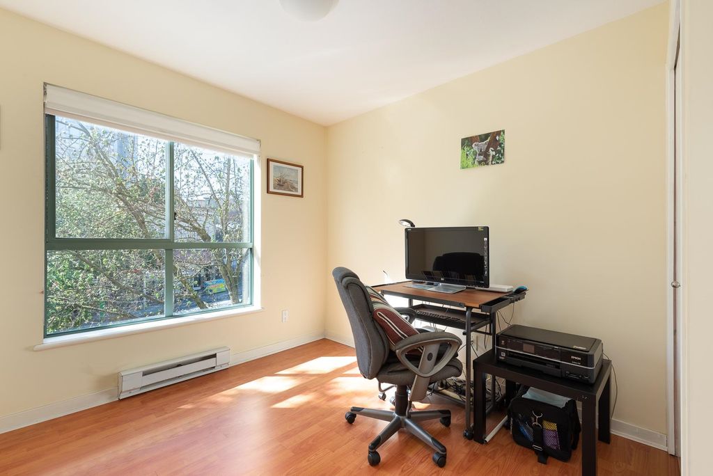 listing image 1103638165259181609