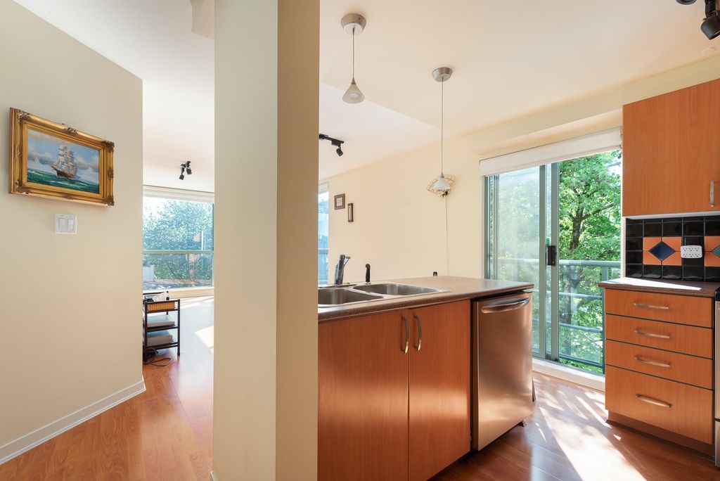 listing image 1100539450162323747