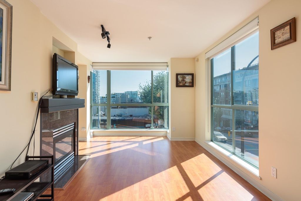 listing image 1107998170416190988