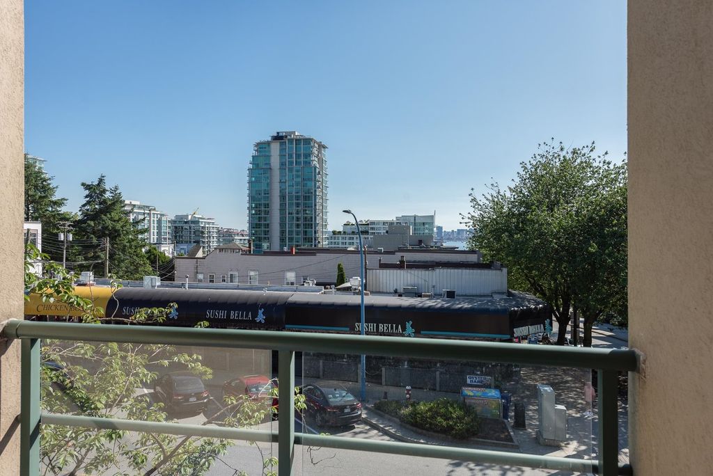 listing image 1104255940084833649