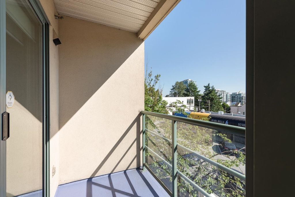 listing image 1106715363471933844