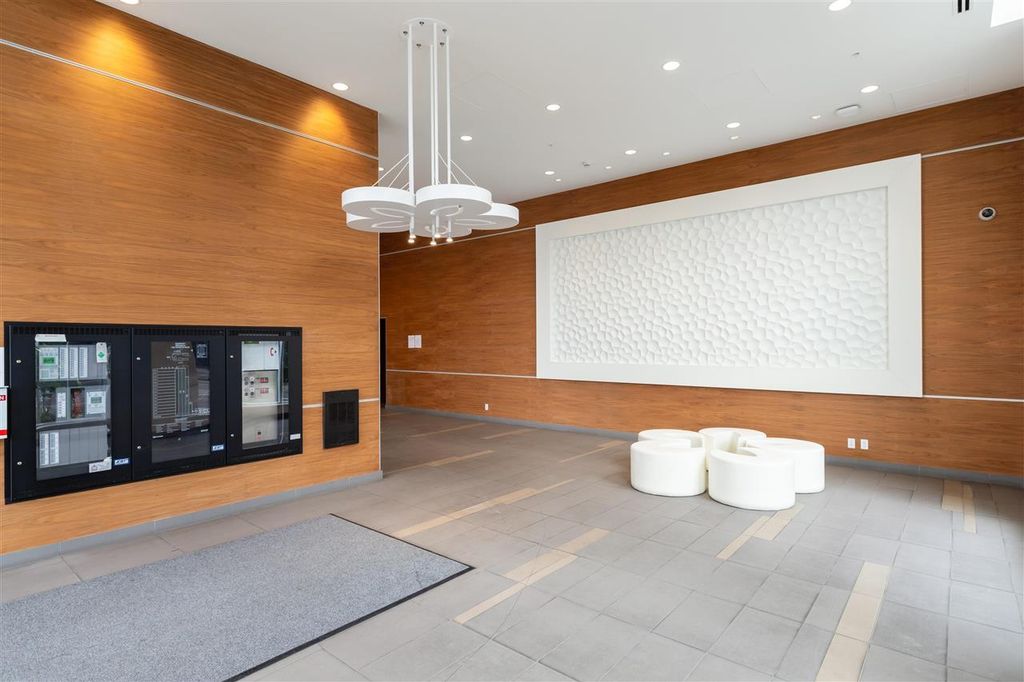 listing image 1100894340490441761