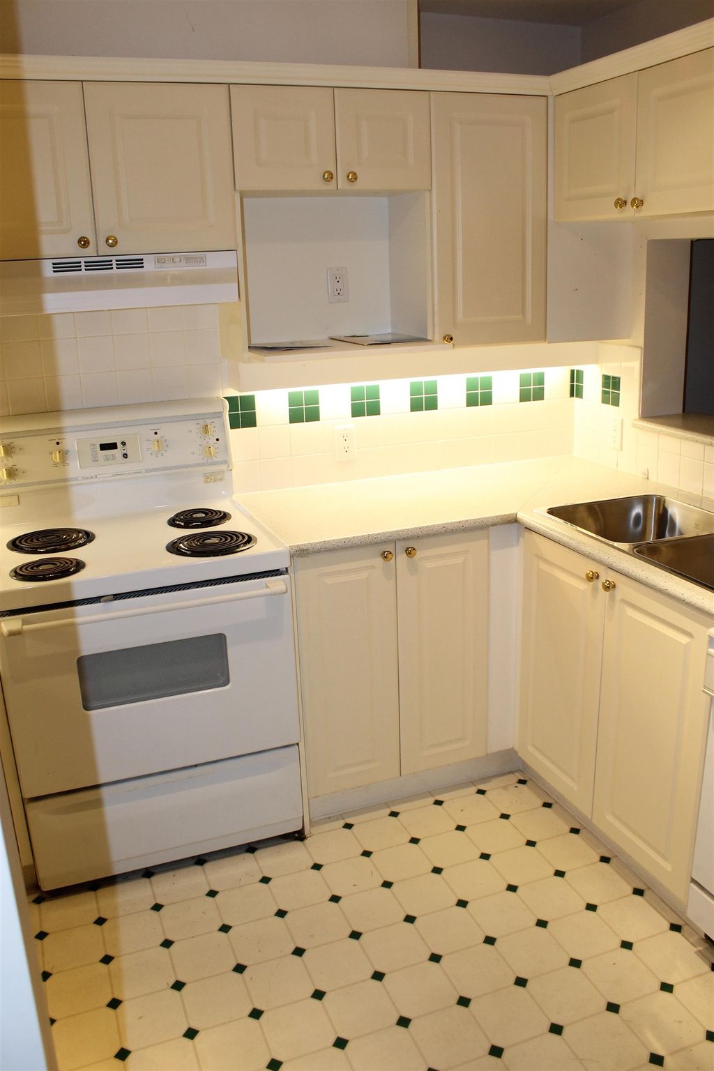listing image 1107151880057962235