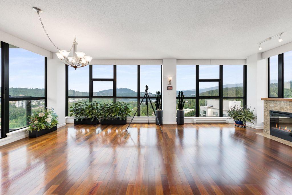 listing image 1106718211628951844