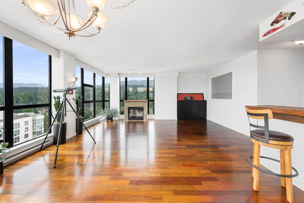 listing image 1104125783351254820