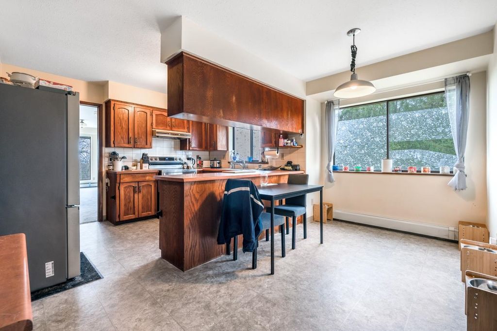 listing image 1109698394174644887