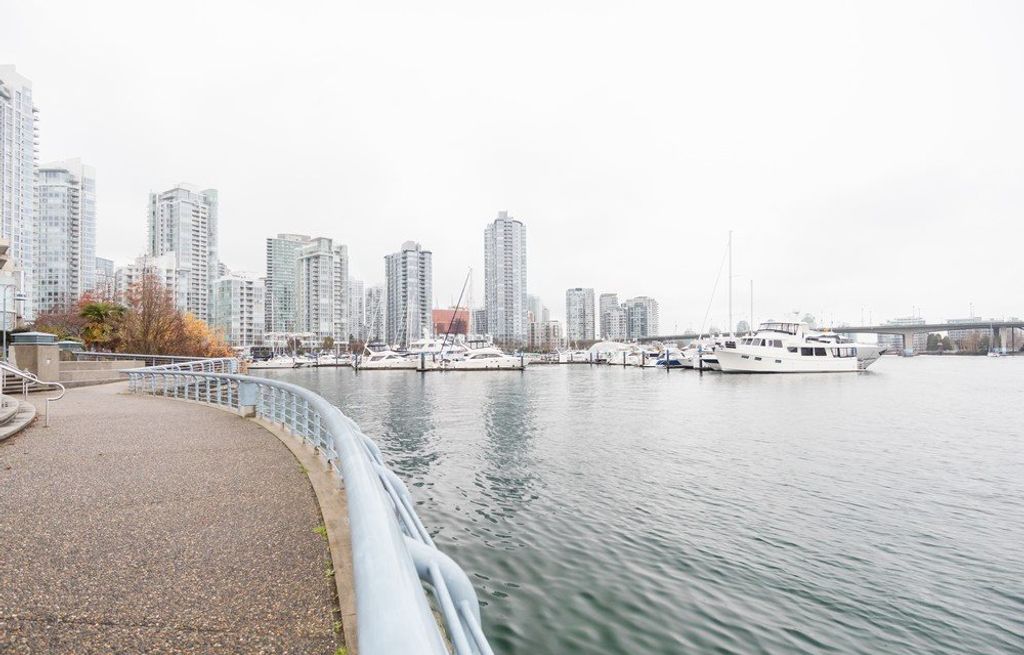 listing image 1103550395033060426