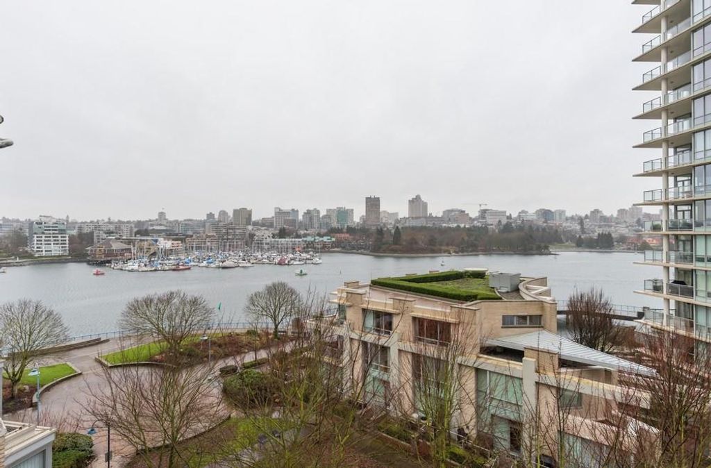 listing image 1109762311426862599