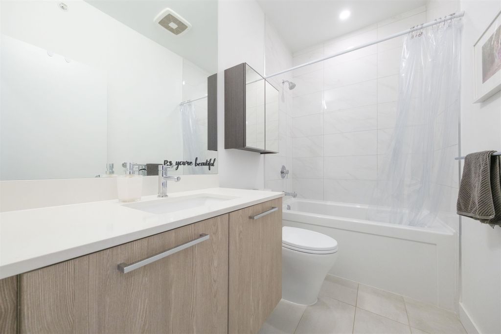 listing image 1100615331917121696