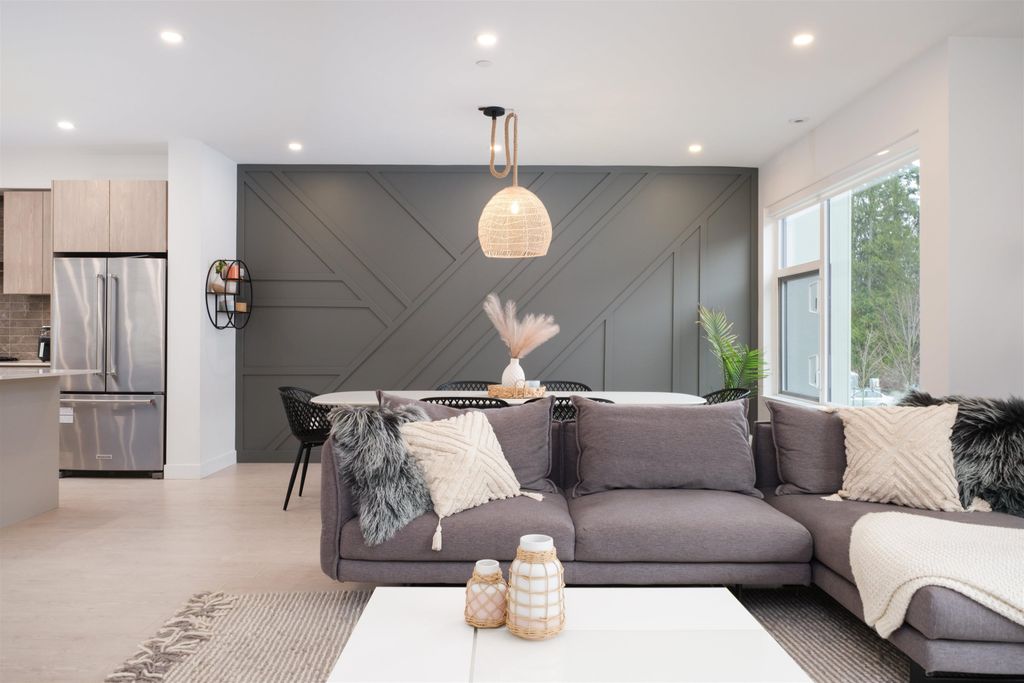 listing image 1107261042422116070