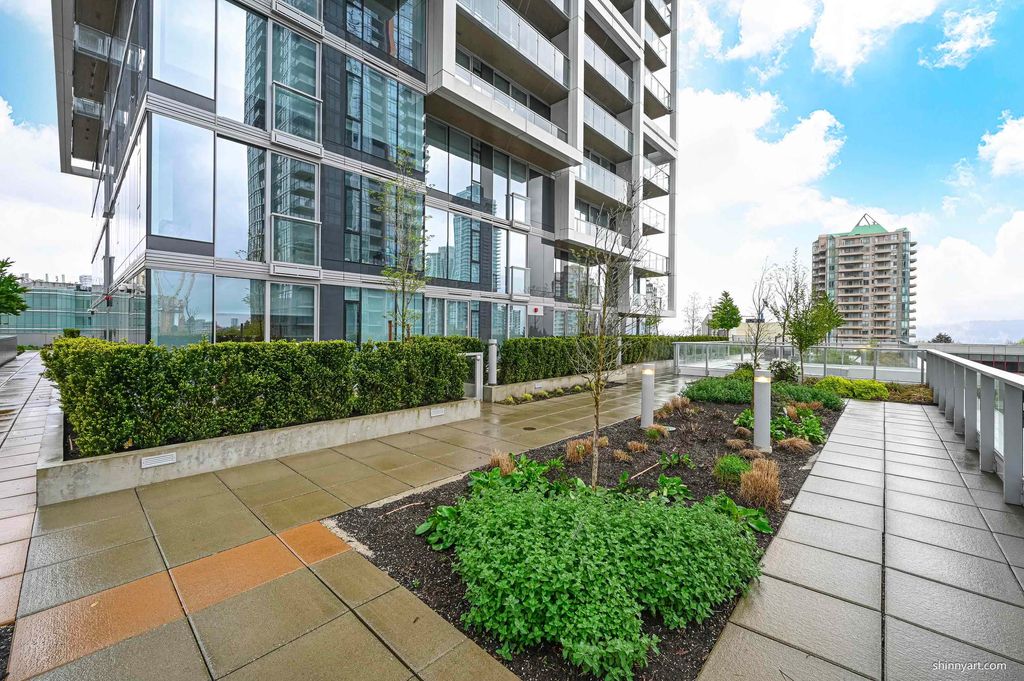 listing image 1106813771742686496