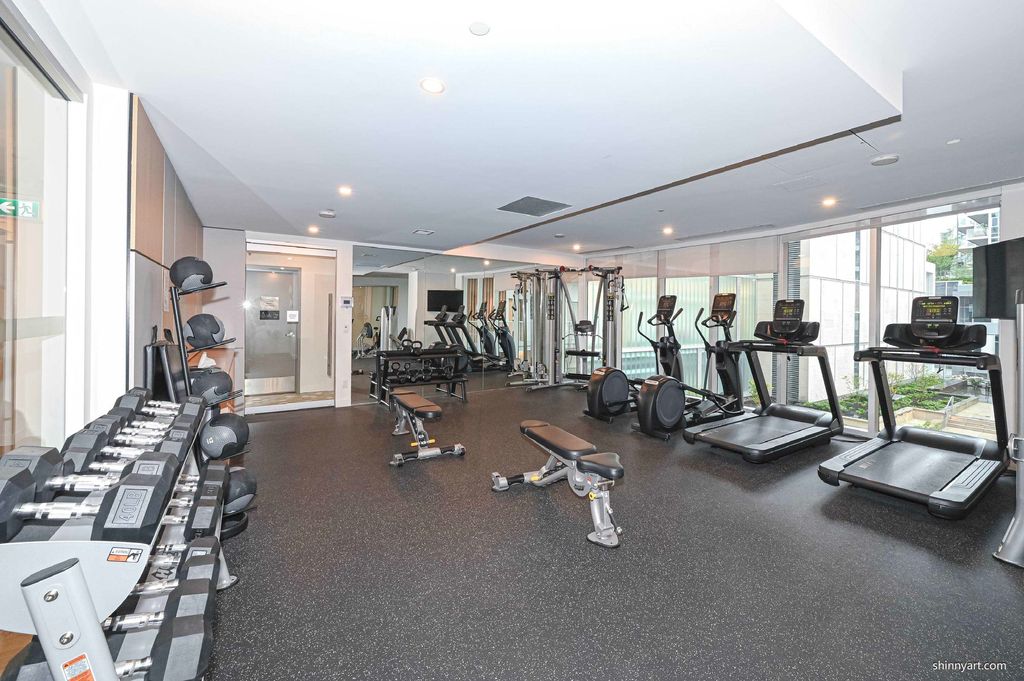 listing image 1109995299963404949