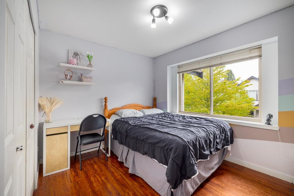 listing image 1106500220589924999