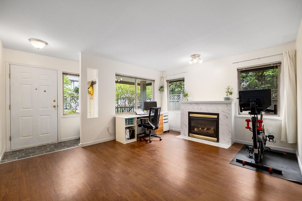listing image 1102230345182287061