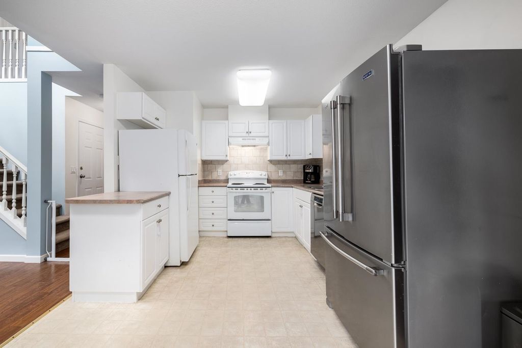 listing image 1109373066098768897