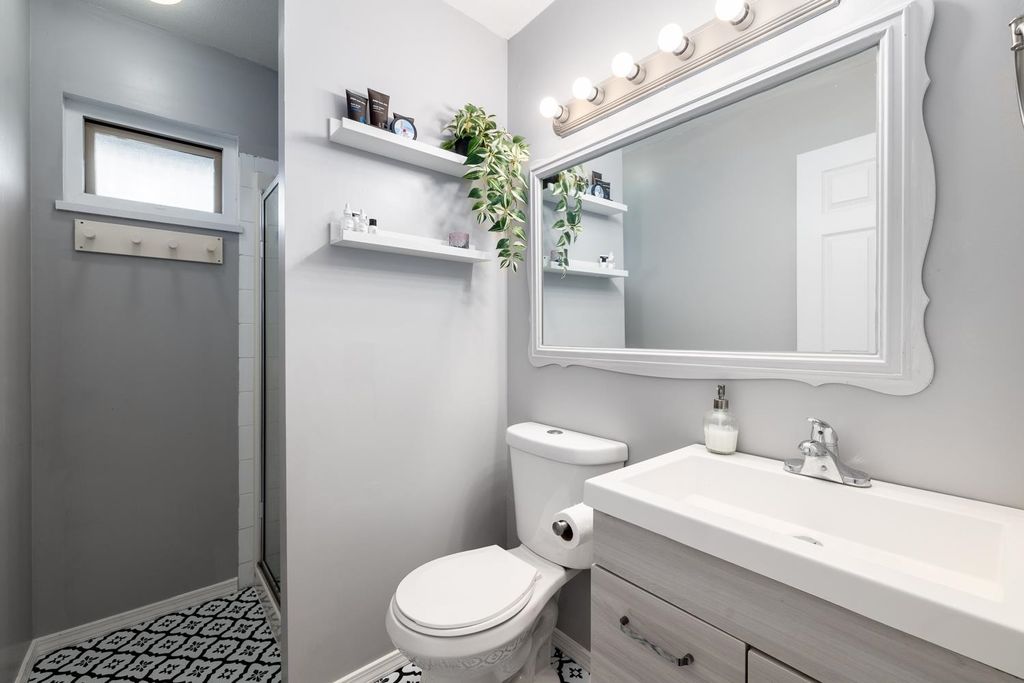 listing image 1108378383155483444