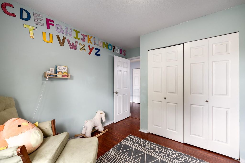 listing image 1109929158511466529