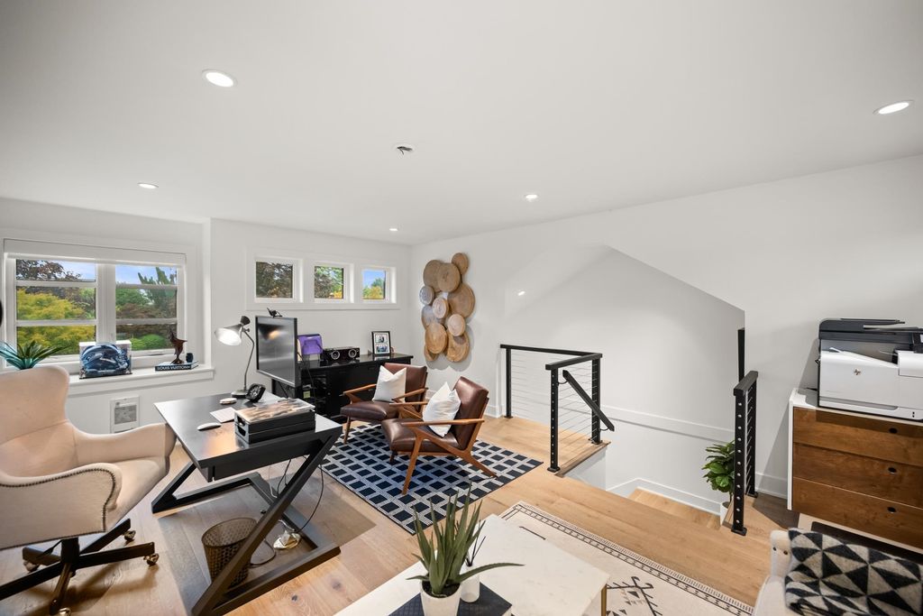 listing image 1101685721607683170