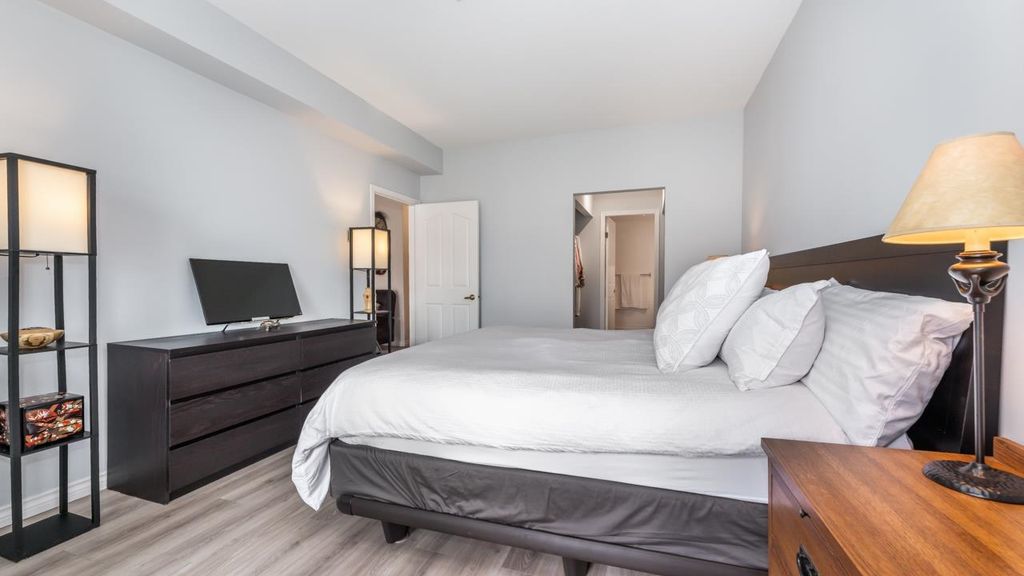 listing image 1100219505679627017