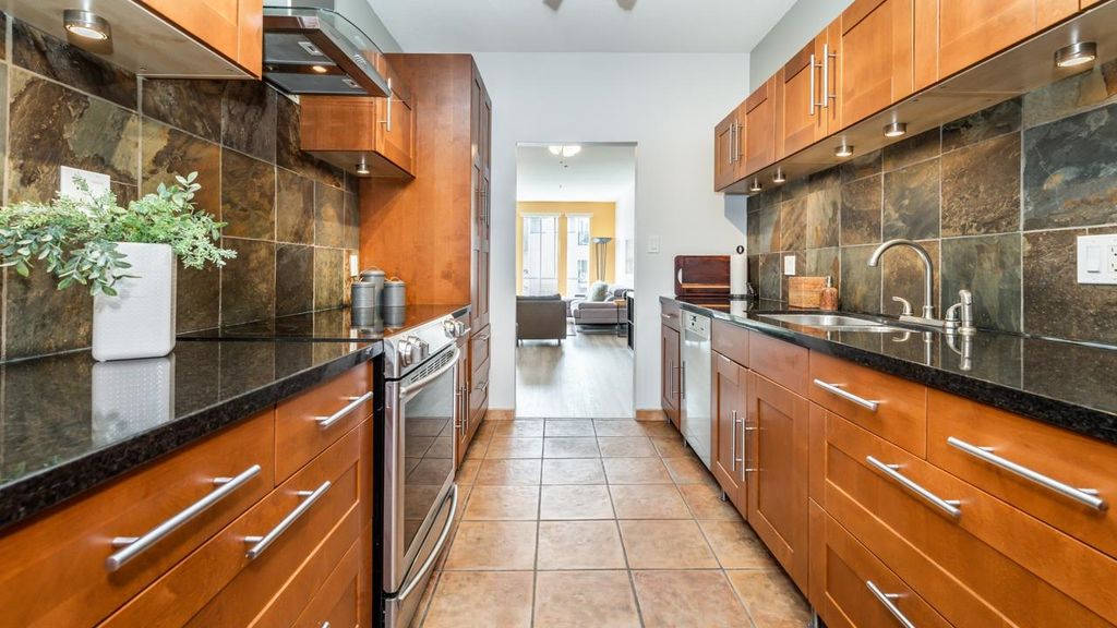 listing image 1107921728320328065