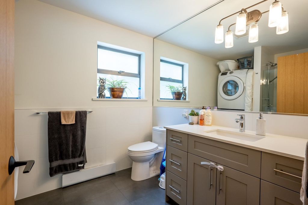 listing image 1107329070981276358