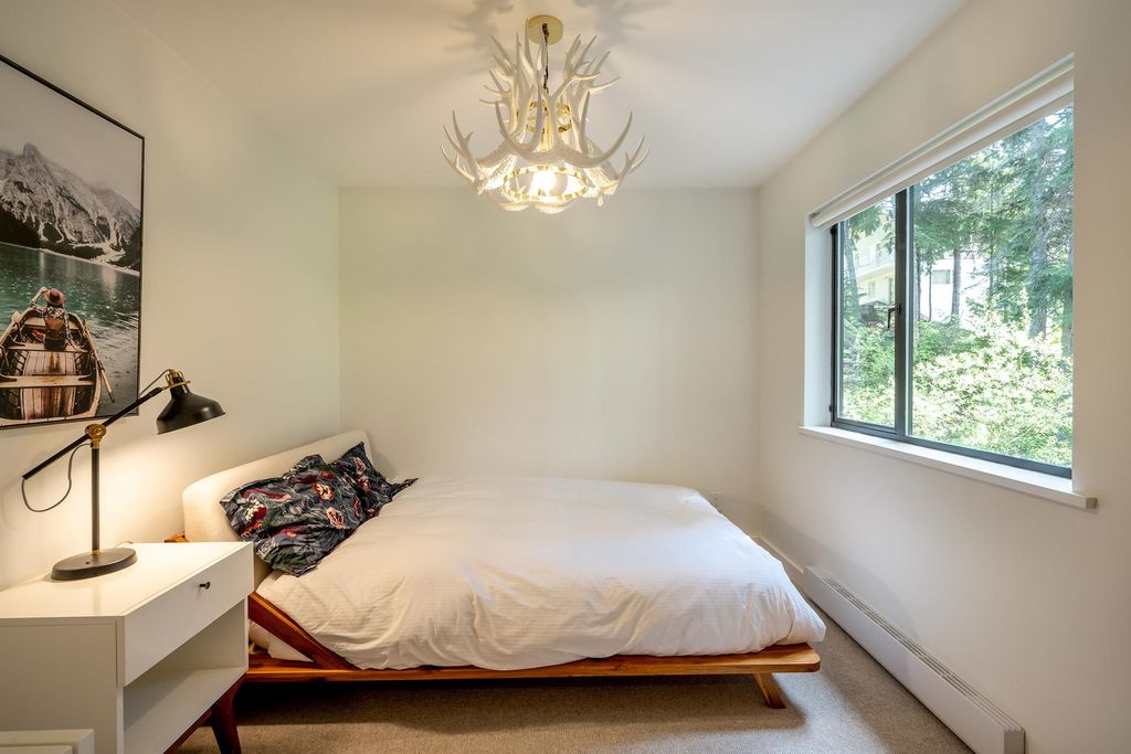 listing image 1101691115526409210