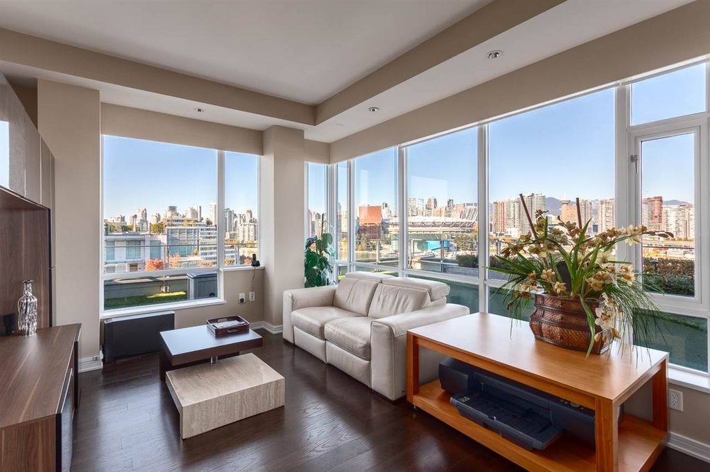 listing image 1105875715212361940