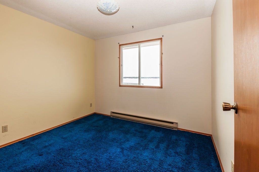 listing image 1100459179097057130
