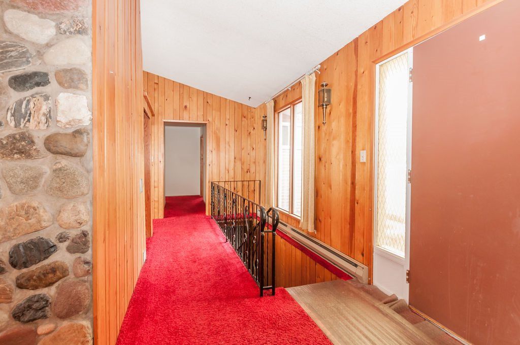 listing image 1108182128108984771