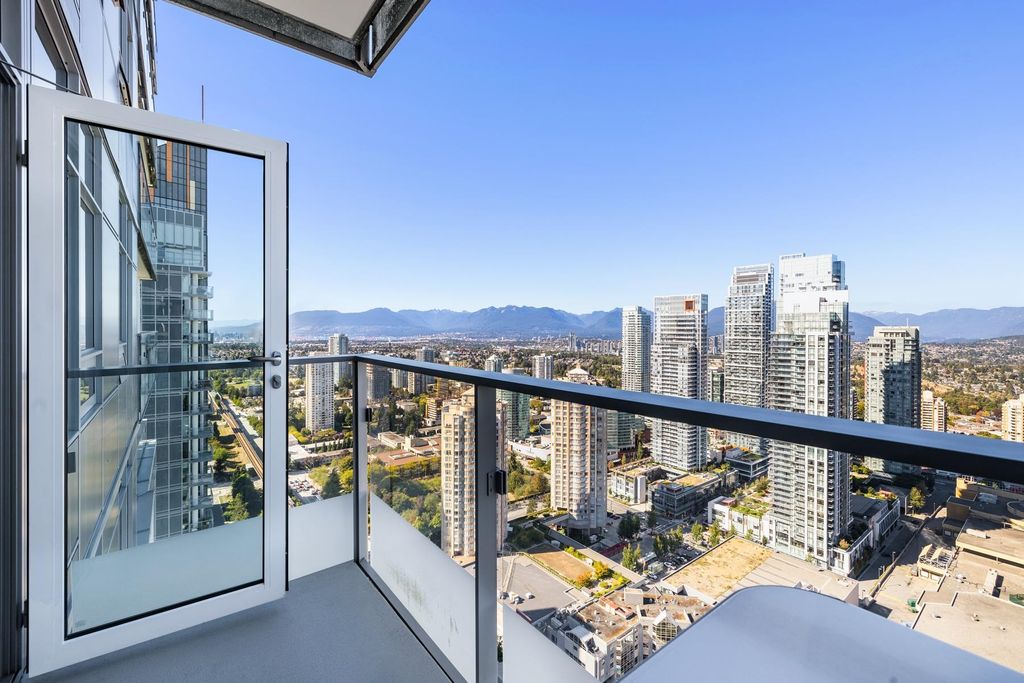 listing image 1108820140833921354