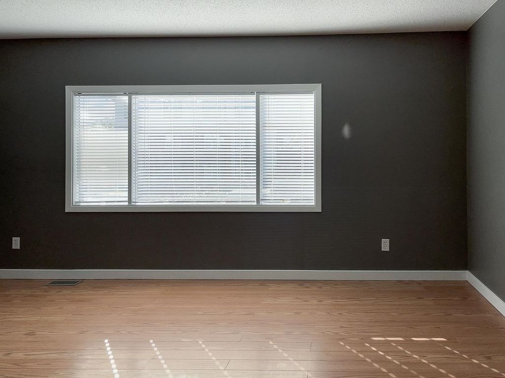 listing image 1103156137281910699