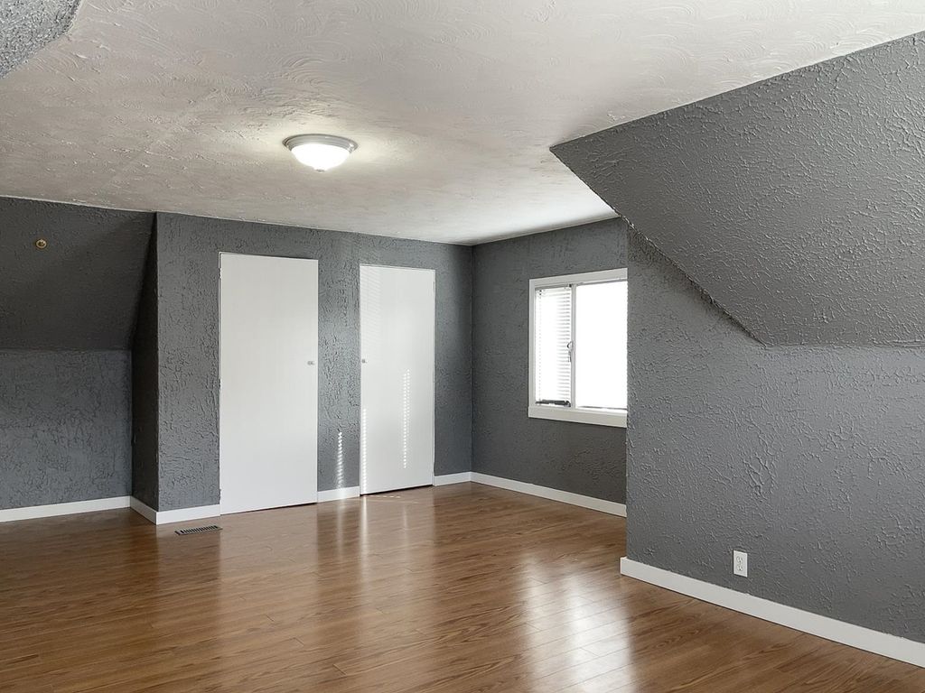 listing image 1107040408574759020