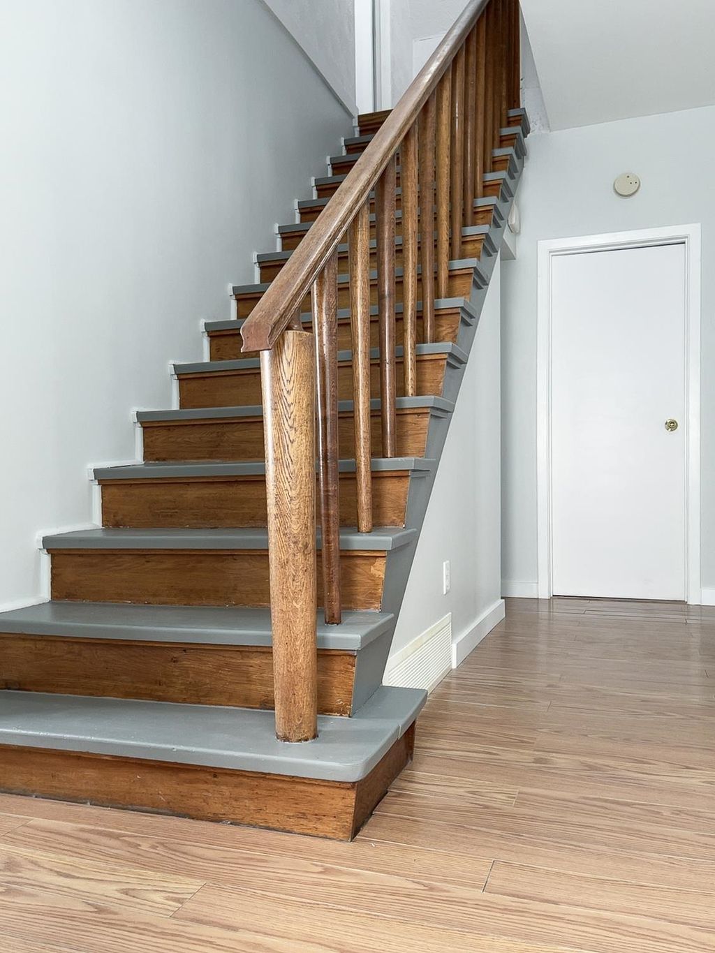 listing image 1104054354592746229