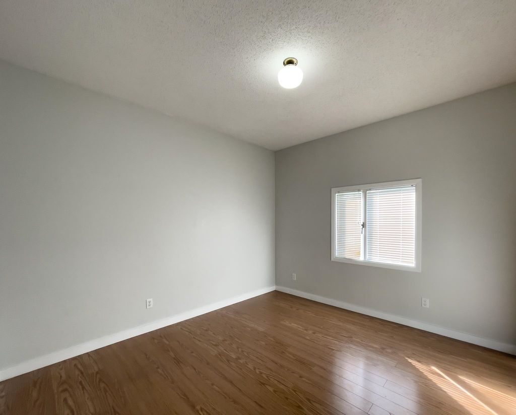 listing image 1105597360087147610
