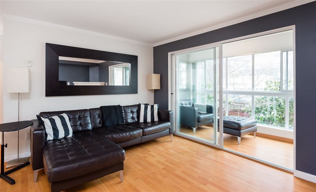 listing image 1106554464611476479