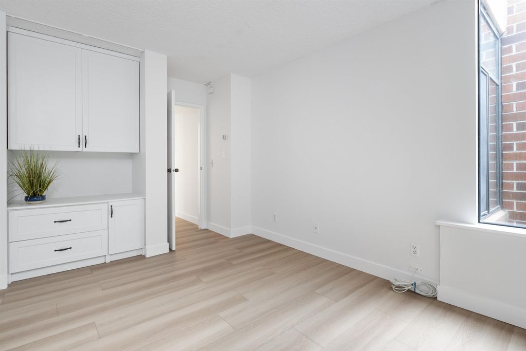 listing image 1103049043170528017