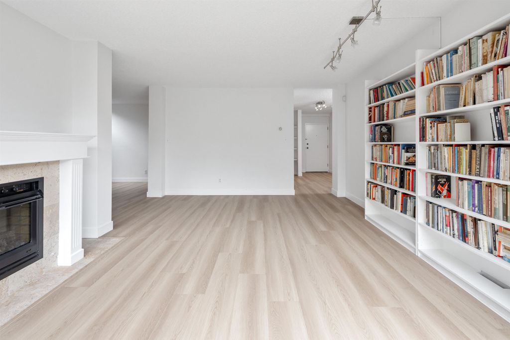 listing image 1100383506295719770