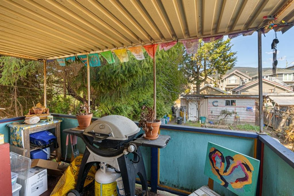 listing image 1103792341413467855